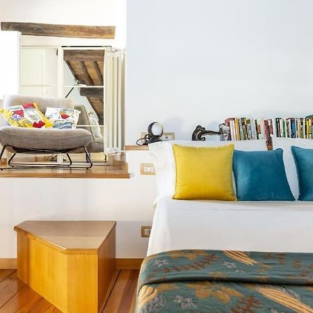 דירות Monti - Stunning Loft In The Heart Of Rome'S Monti מראה חיצוני תמונה