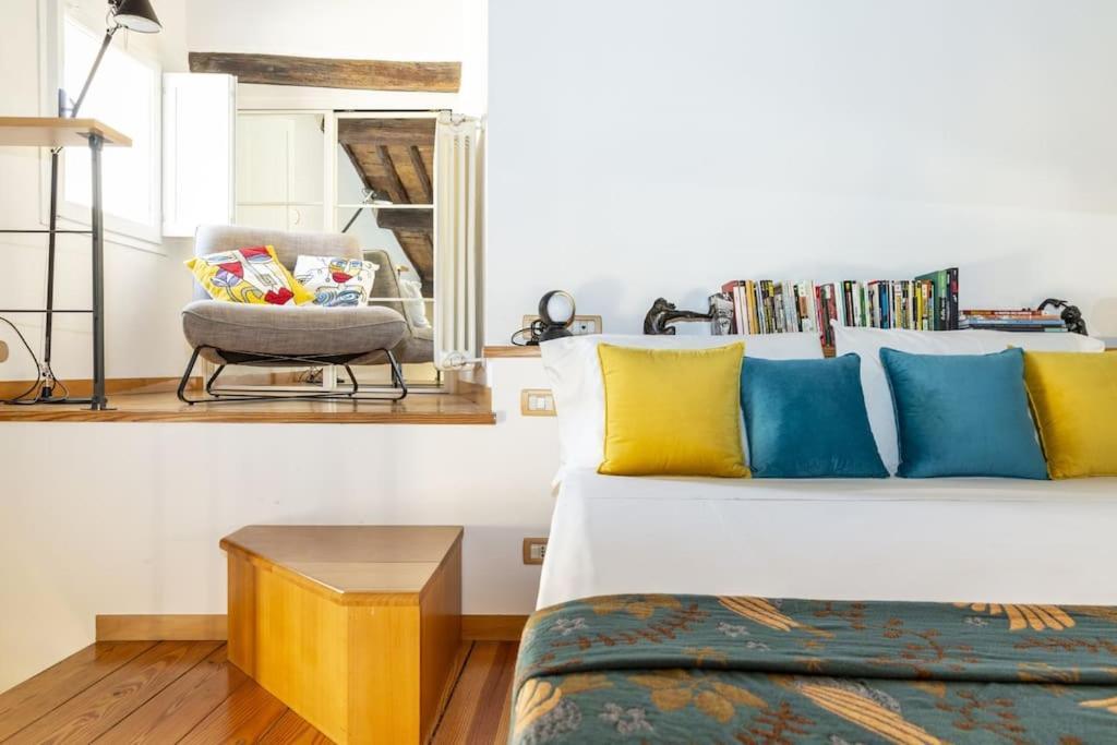 דירות Monti - Stunning Loft In The Heart Of Rome'S Monti מראה חיצוני תמונה